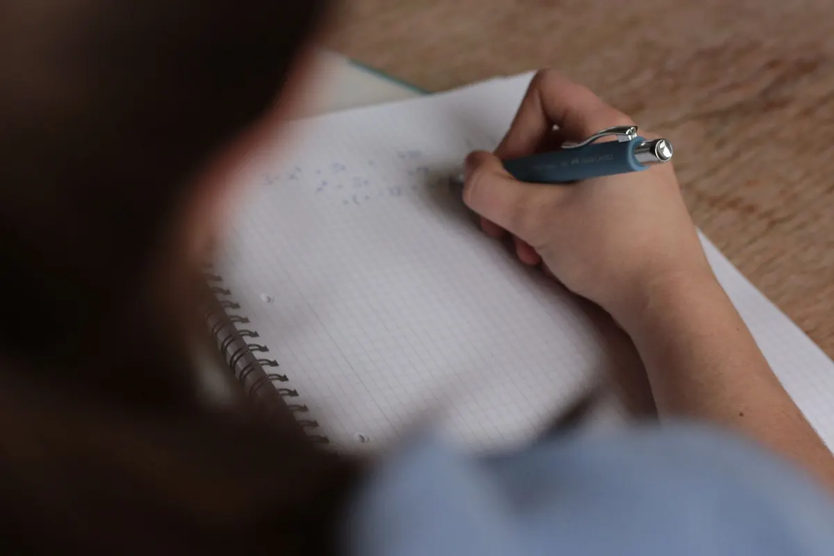 Common Mistakes When Writing a Book Review (and How to Avoid Them)